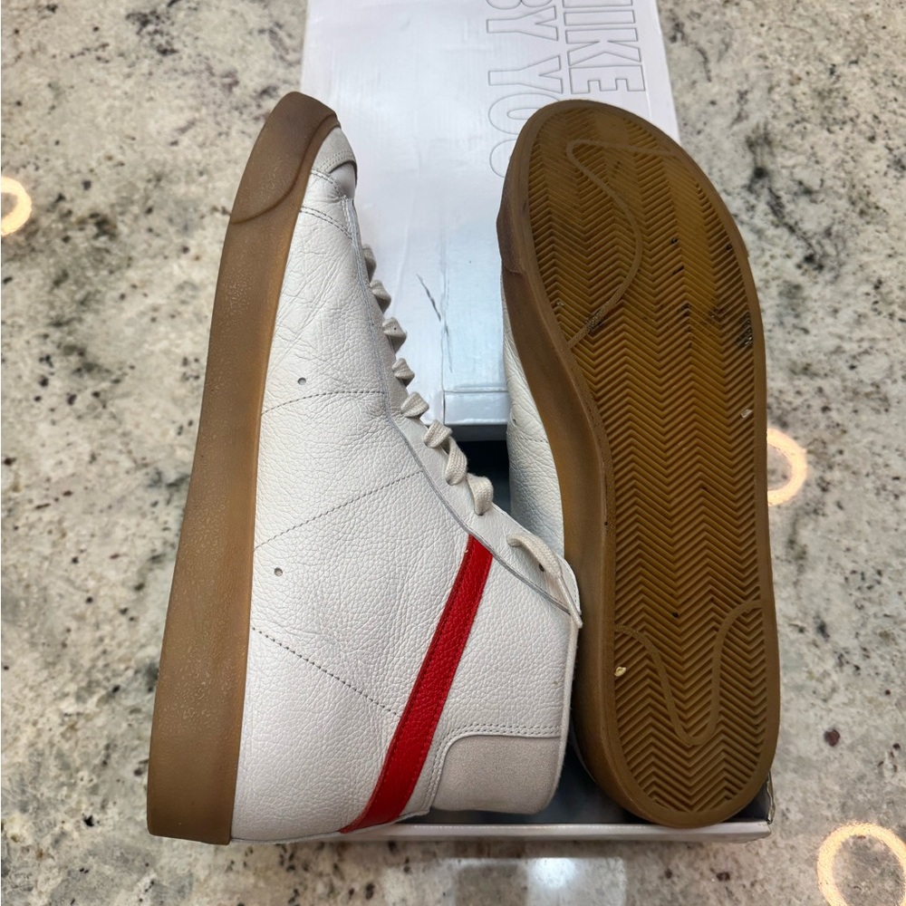 Nike White and Red Sneakers - Picture 1 of 4